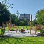 Mastkorb Mit Grill Und Garten By Interhome